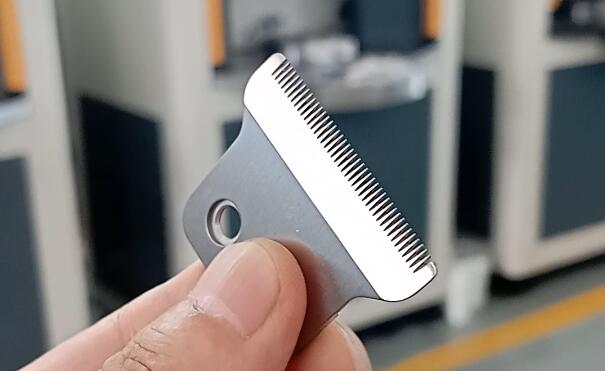 你嘗試過用磨粒流給電推剪刀頭拋光嗎？效率高了幾百倍！