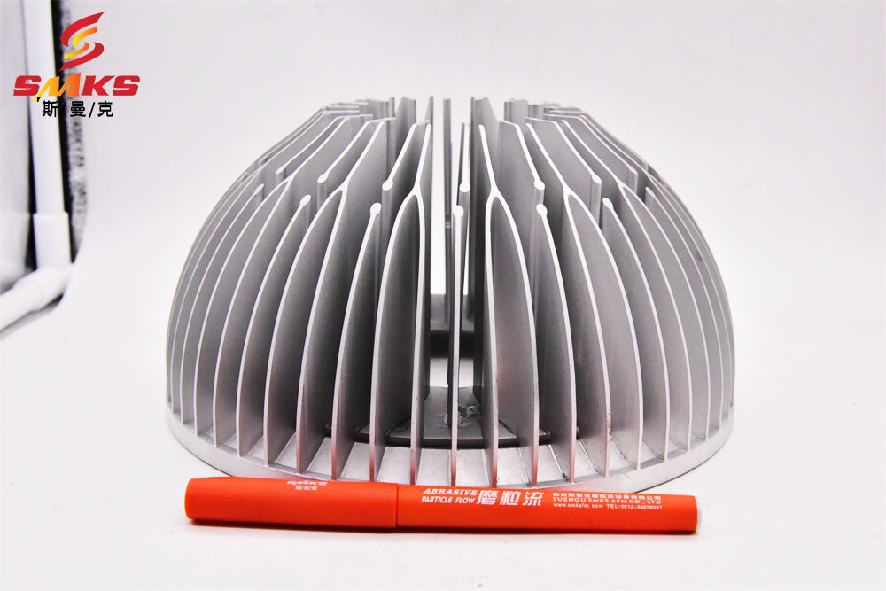 <a href='http://www.yyjdwx.com' target='_blank'><u>流體拋光機</u></a>