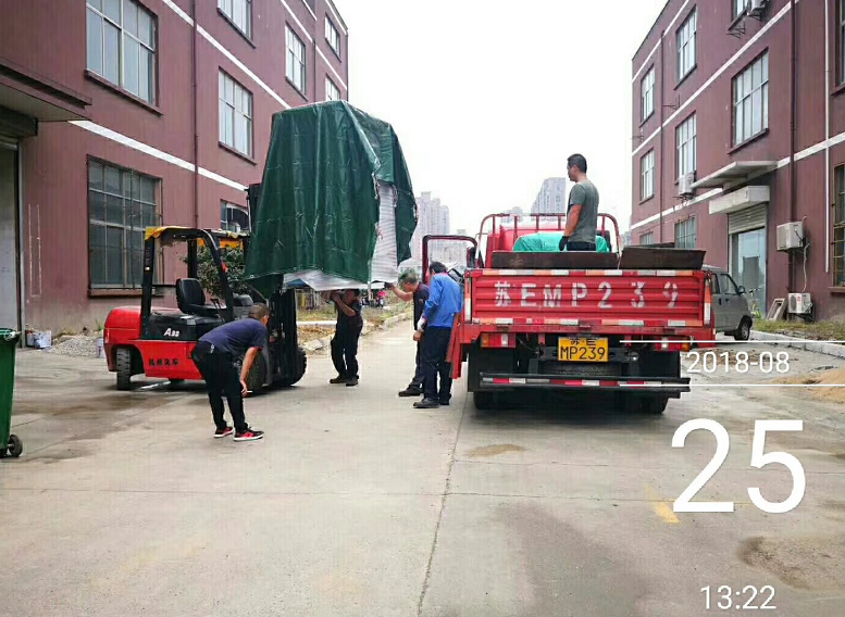 自動<a href='http://www.yyjdwx.com' target='_blank'><u>去毛刺機(jī)</u></a>